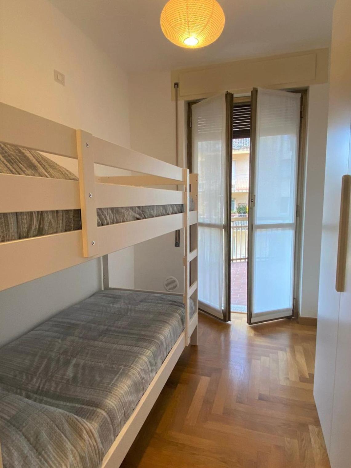 The Little Duck - Modern Apartment With Balcony Como Kültér fotó