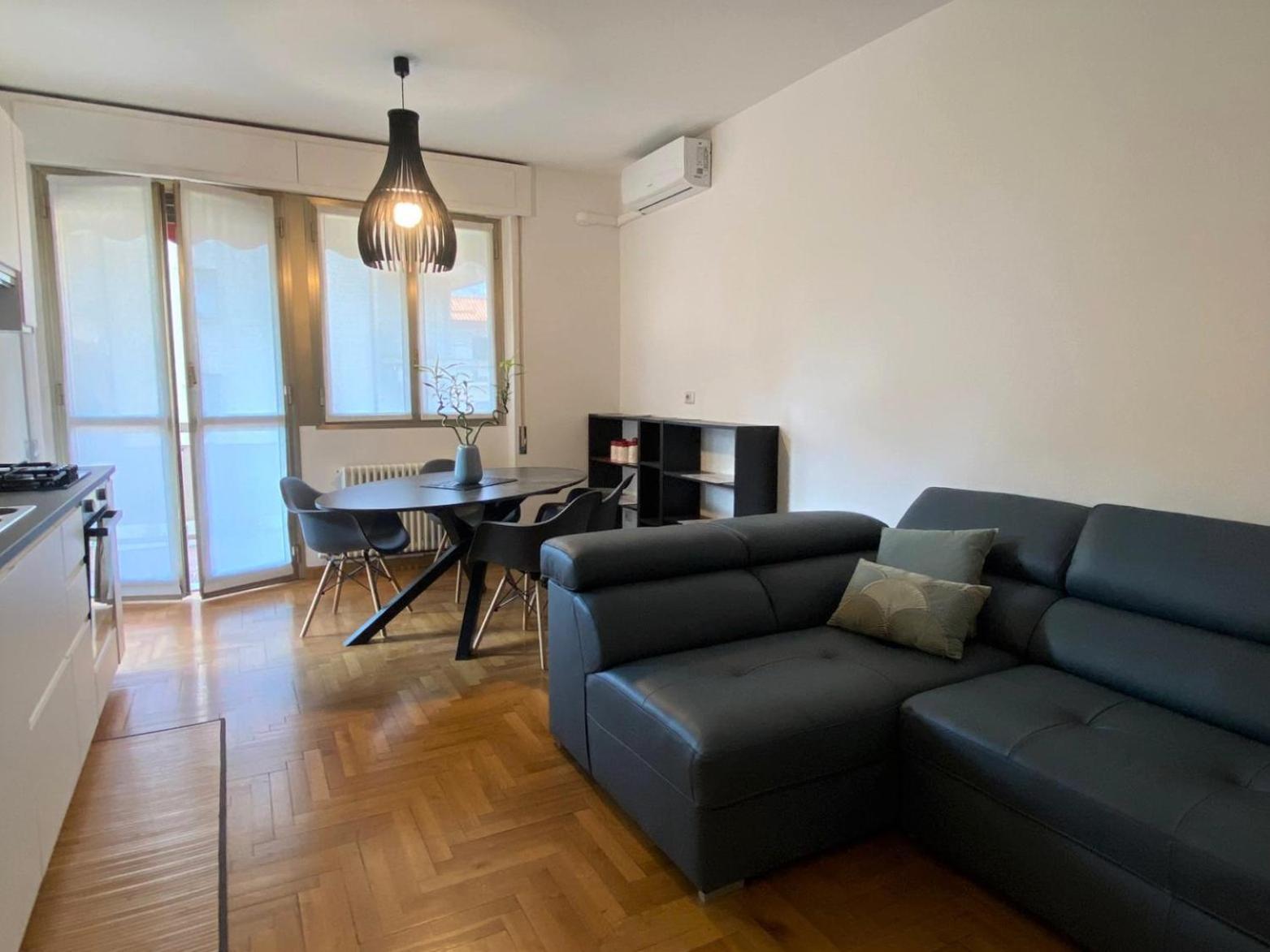 The Little Duck - Modern Apartment With Balcony Como Kültér fotó
