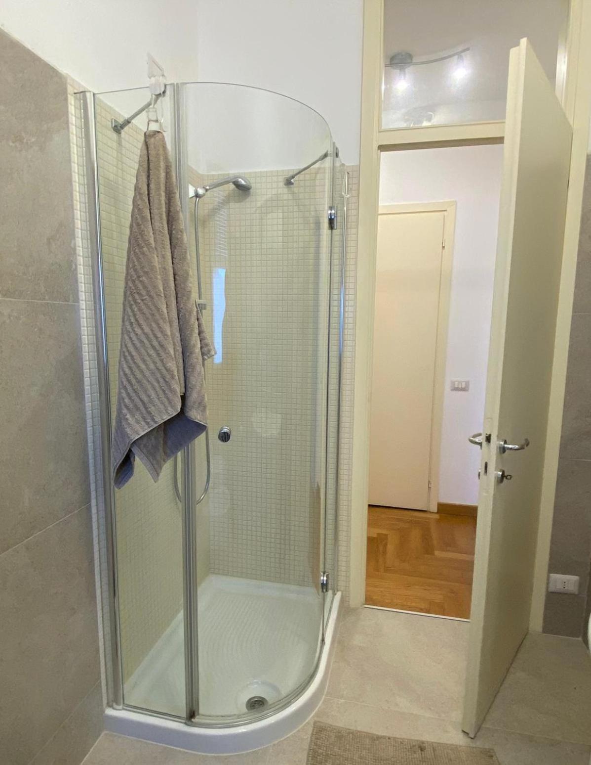 The Little Duck - Modern Apartment With Balcony Como Kültér fotó